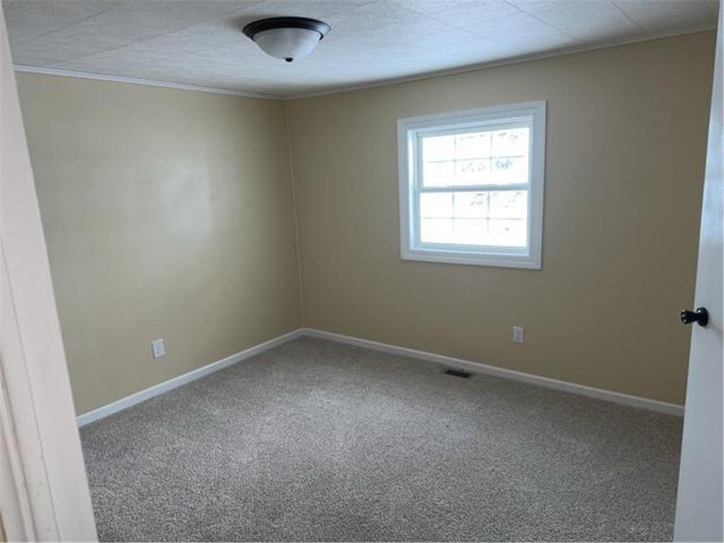 217 N 7th Street Warren MN 56762 7000956 image7