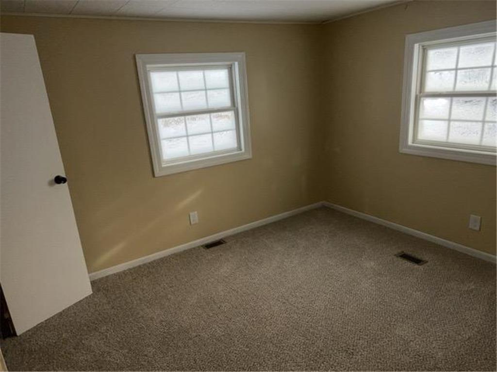 217 N 7th Street Warren MN 56762 7000956 image9