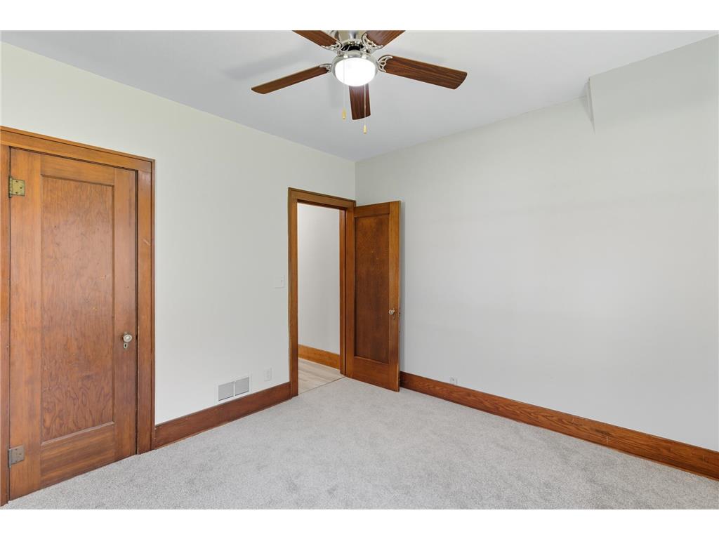 217 N Central Avenue Truman MN 56088 7042894 image14