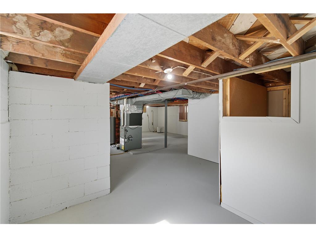 217 N Central Avenue Truman MN 56088 7042894 image20