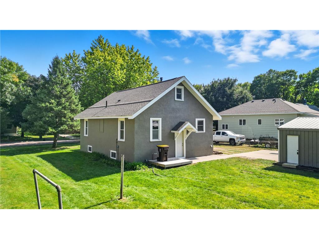 217 N Central Avenue Truman MN 56088 7042894 image29