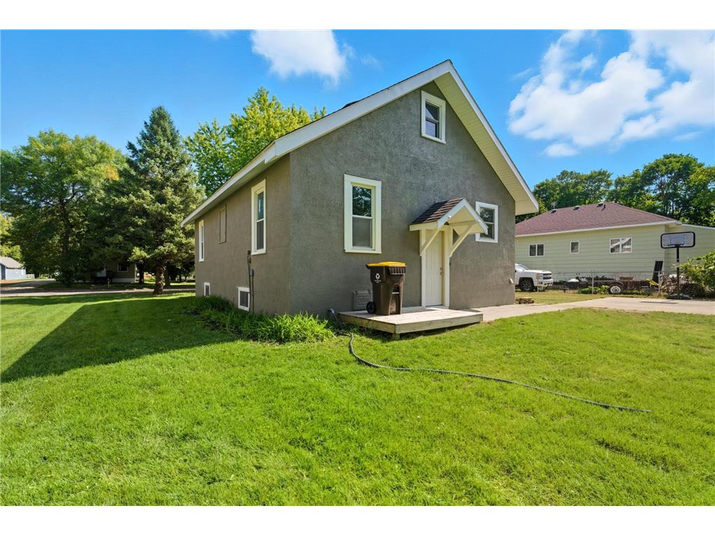 217 N Central Avenue Truman MN 56088 7042894 image32