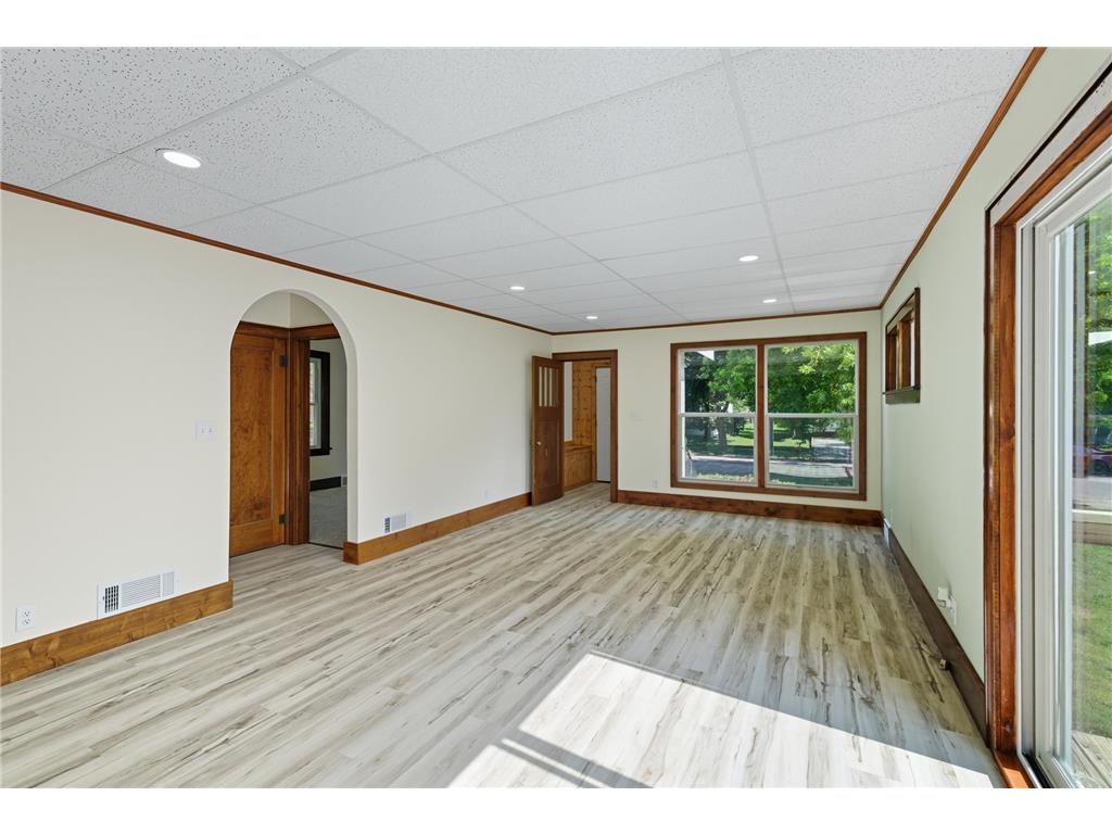 217 N Central Avenue Truman MN 56088 7042894 image5