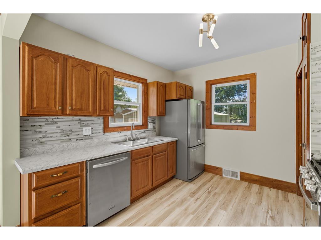 217 N Central Avenue Truman MN 56088 7042894 image8