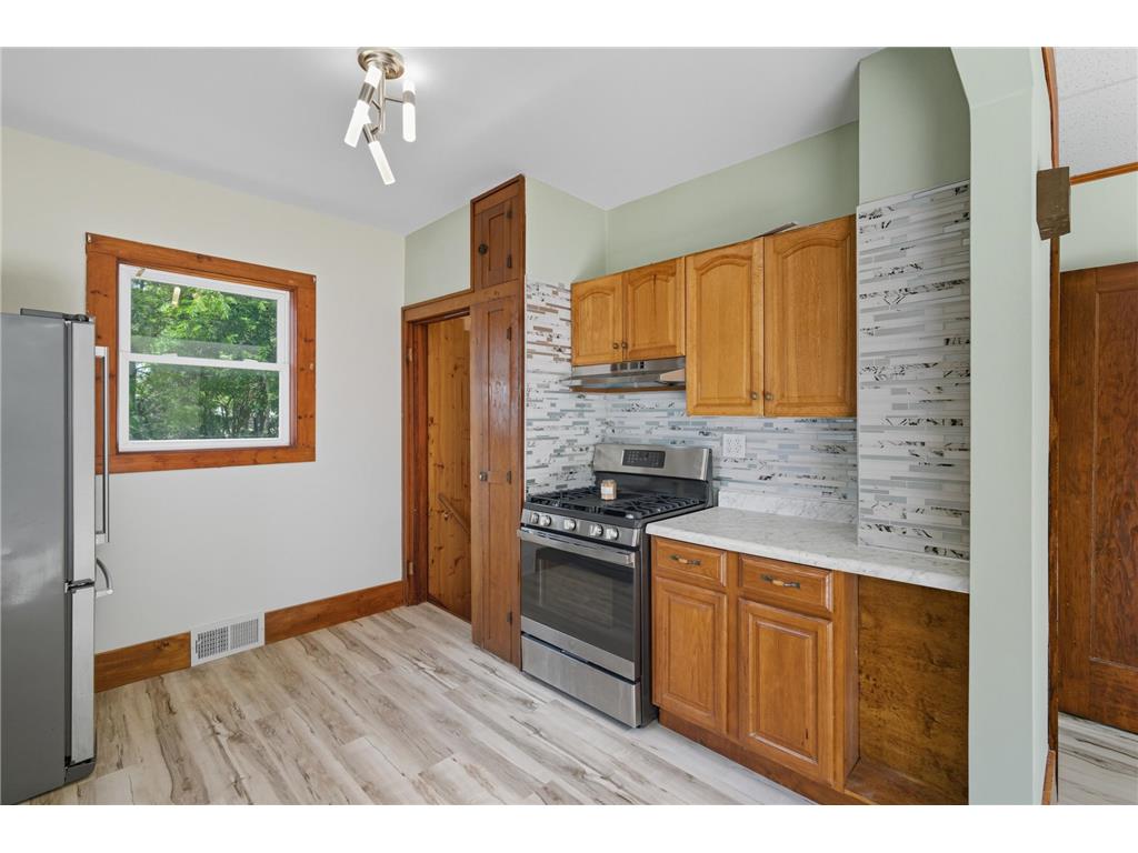 217 N Central Avenue Truman MN 56088 7042894 image9