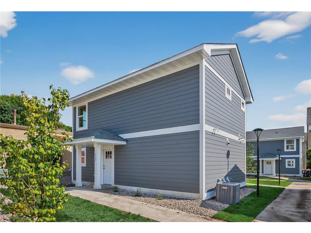 217 N Walnut Street Chaska MN 55318 6787500 image2