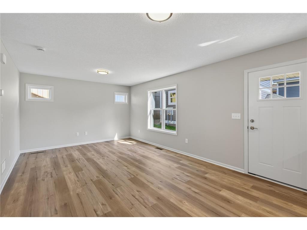 217 N Walnut Street Chaska MN 55318 6787500 image6