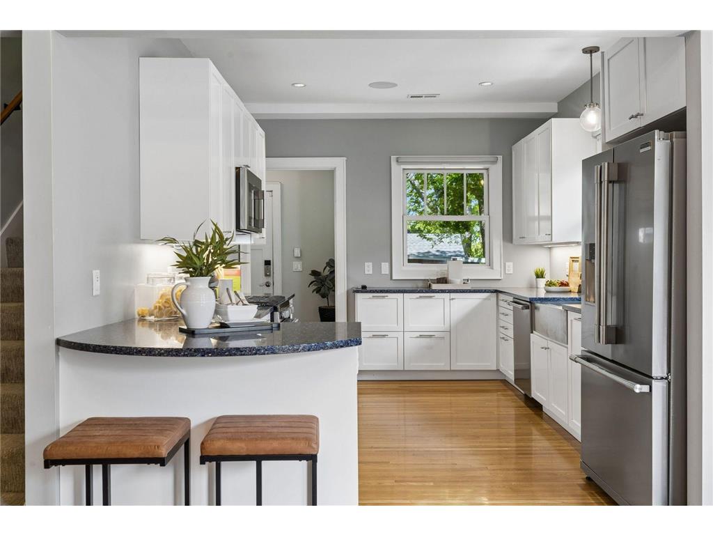 217 Penn Avenue S Minneapolis MN 55405 7063523 image16