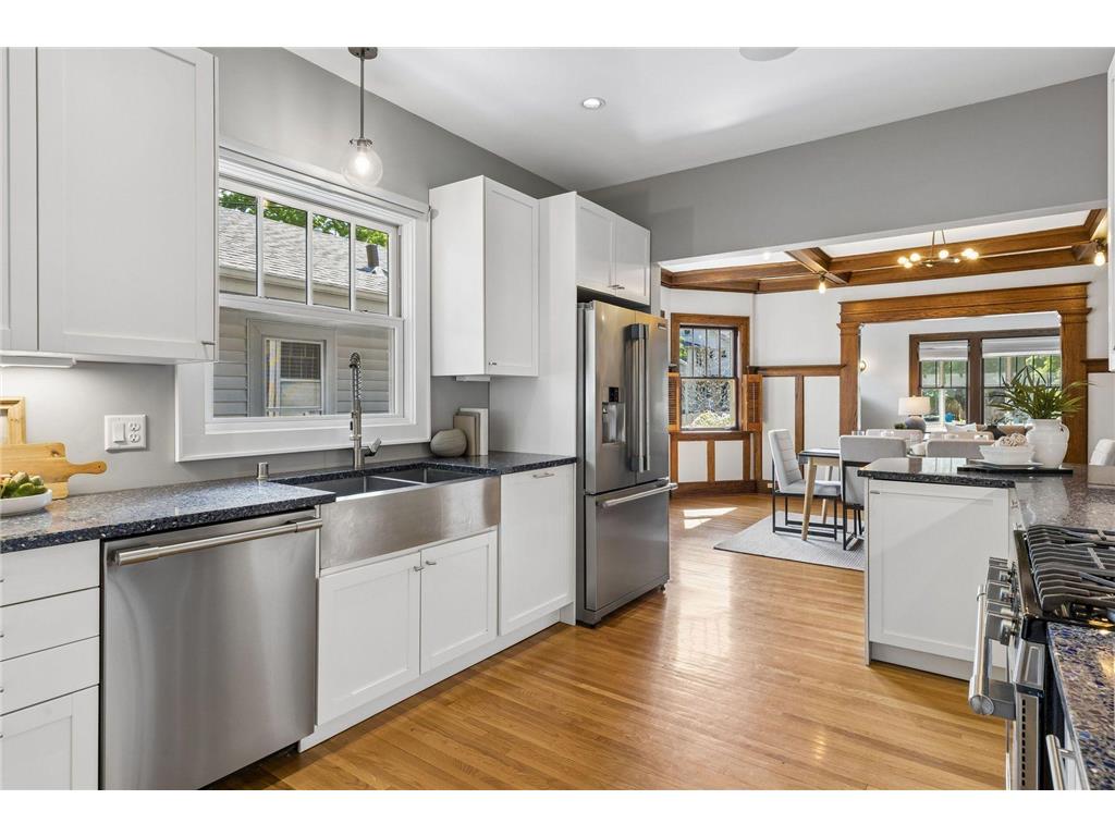 217 Penn Avenue S Minneapolis MN 55405 7063523 image17