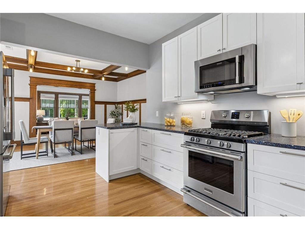 217 Penn Avenue S Minneapolis MN 55405 7063523 image18