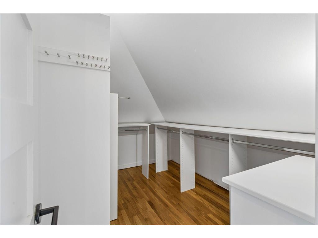 217 Penn Avenue S Minneapolis MN 55405 7063523 image30