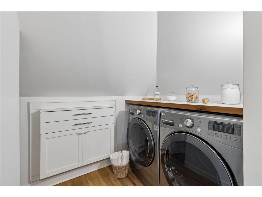 217 Penn Avenue S Minneapolis MN 55405 7063523 image32