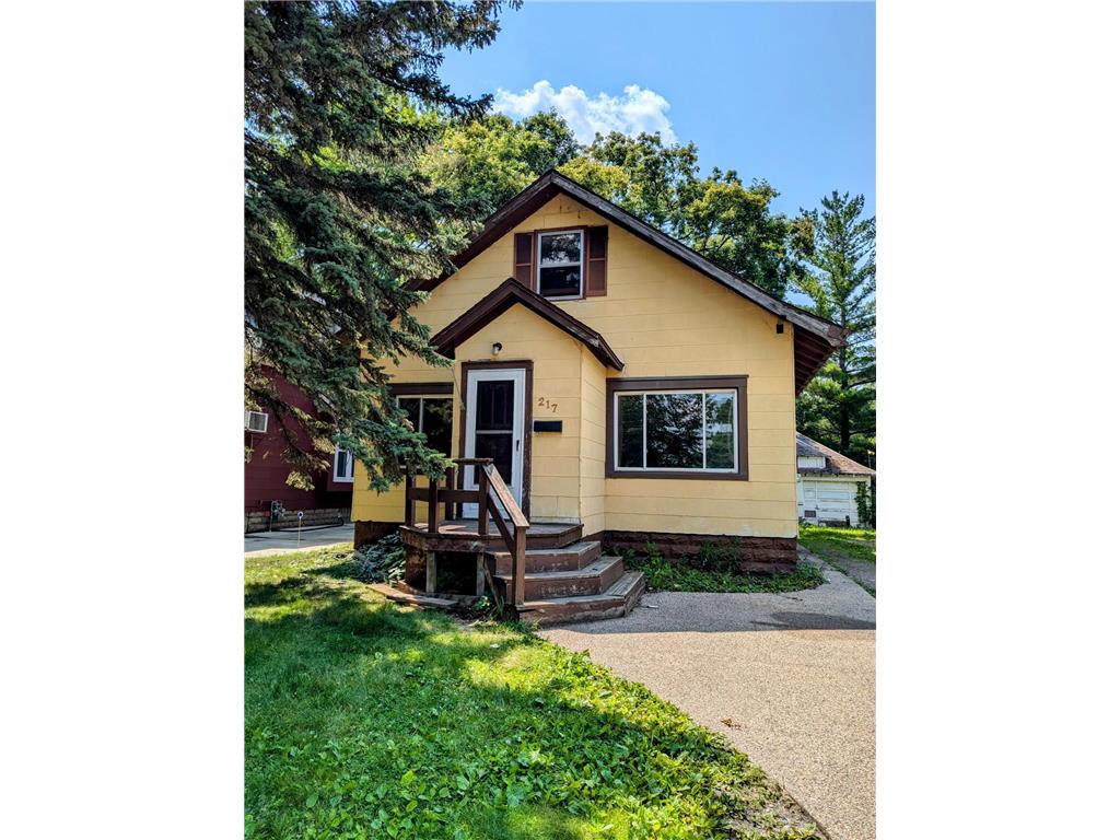 217 Porto Rico Street NE Willmar MN 56201 6568144 image1