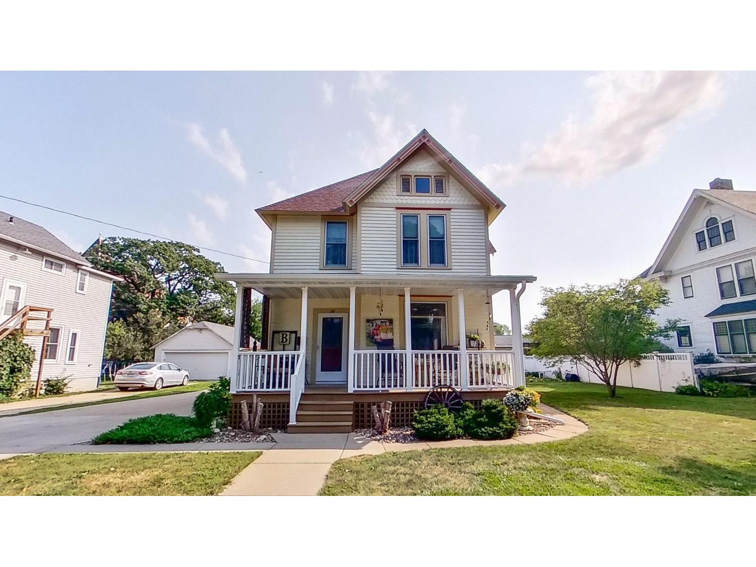 217 S Oak Street, Lake City, MN, 55041 MLS 7155164 Edina Realty