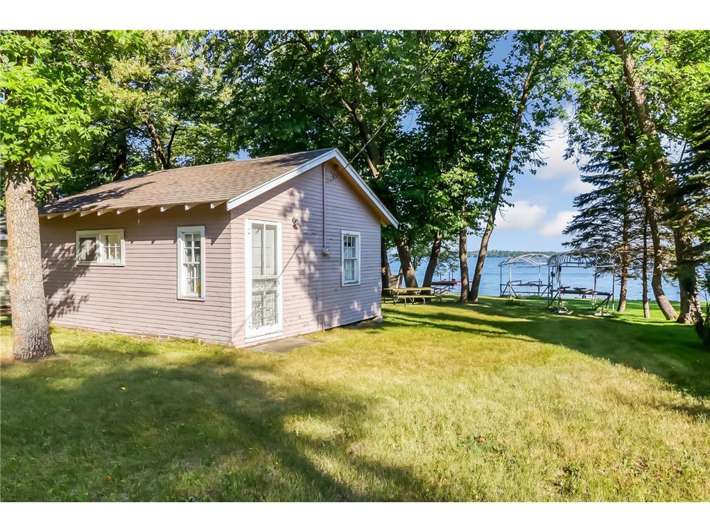 21701 Broadwater Drive Pelican Rapids MN 56572 - Pelican 6514199 image1