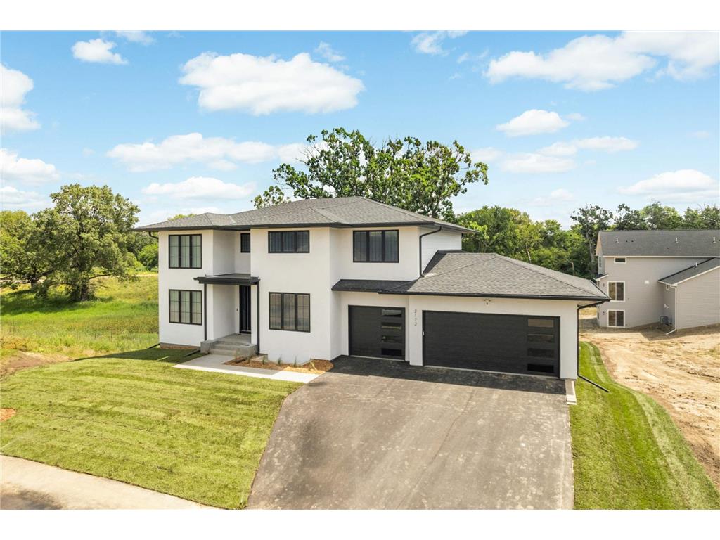 2172 Eustis Street N Roseville MN 55113 6487068 image1