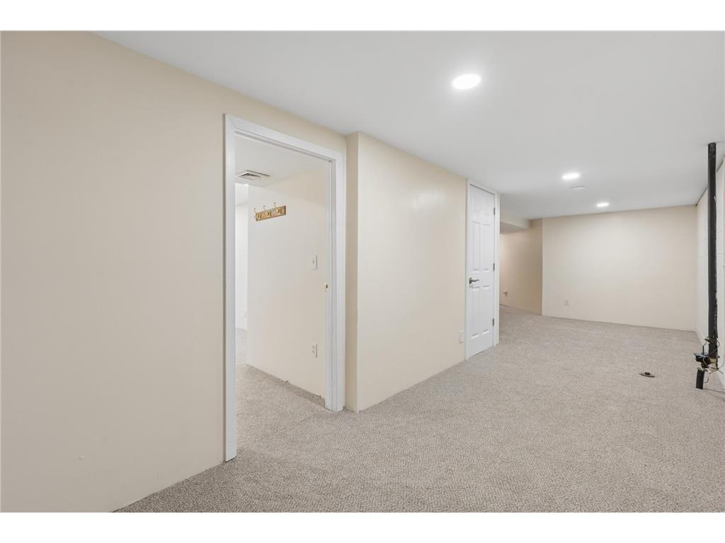 2174 County Road F E White Bear Lake MN 55110 7023135 image17