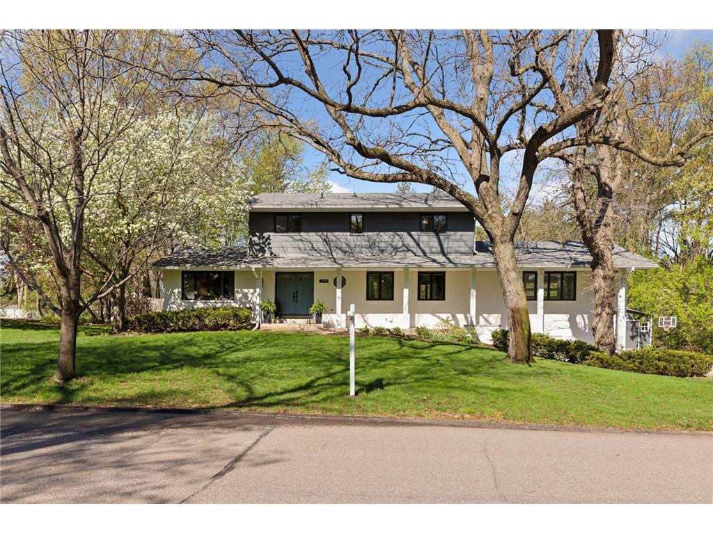 2176 Cape Cod Place Minnetonka MN 55305 6716935 image1