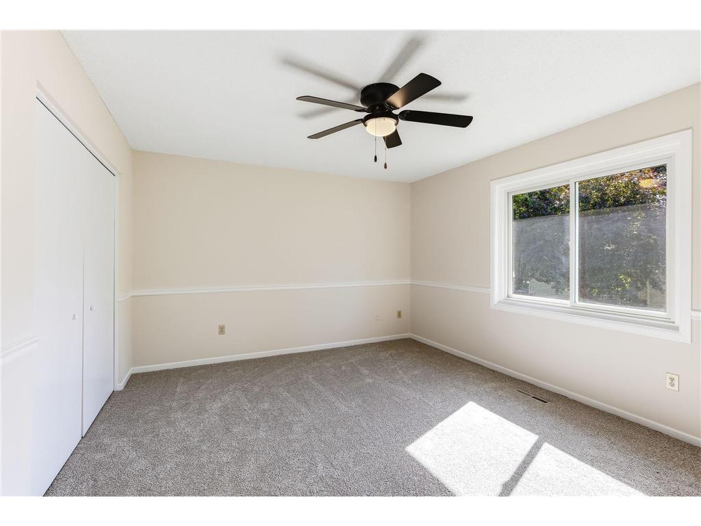 2176 Leyland Alcove Woodbury MN 55125 7086424 image11