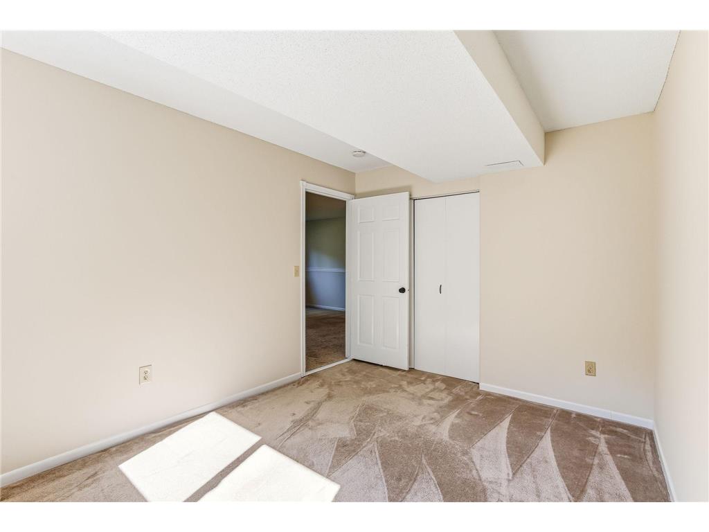 2176 Leyland Alcove Woodbury MN 55125 7086424 image23