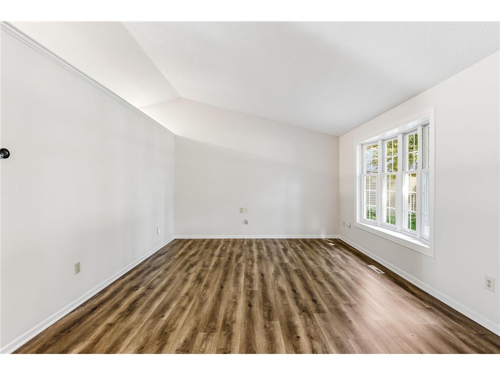 2176 Leyland Alcove Woodbury MN 55125 7086424 image3
