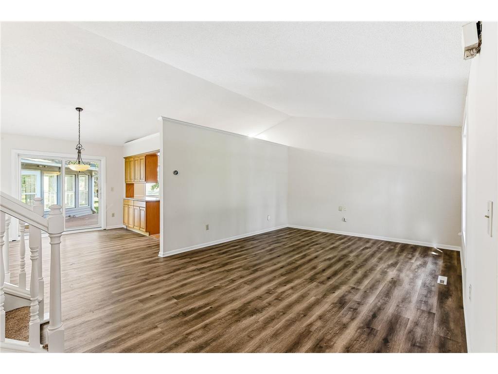 2176 Leyland Alcove Woodbury MN 55125 7086424 image4