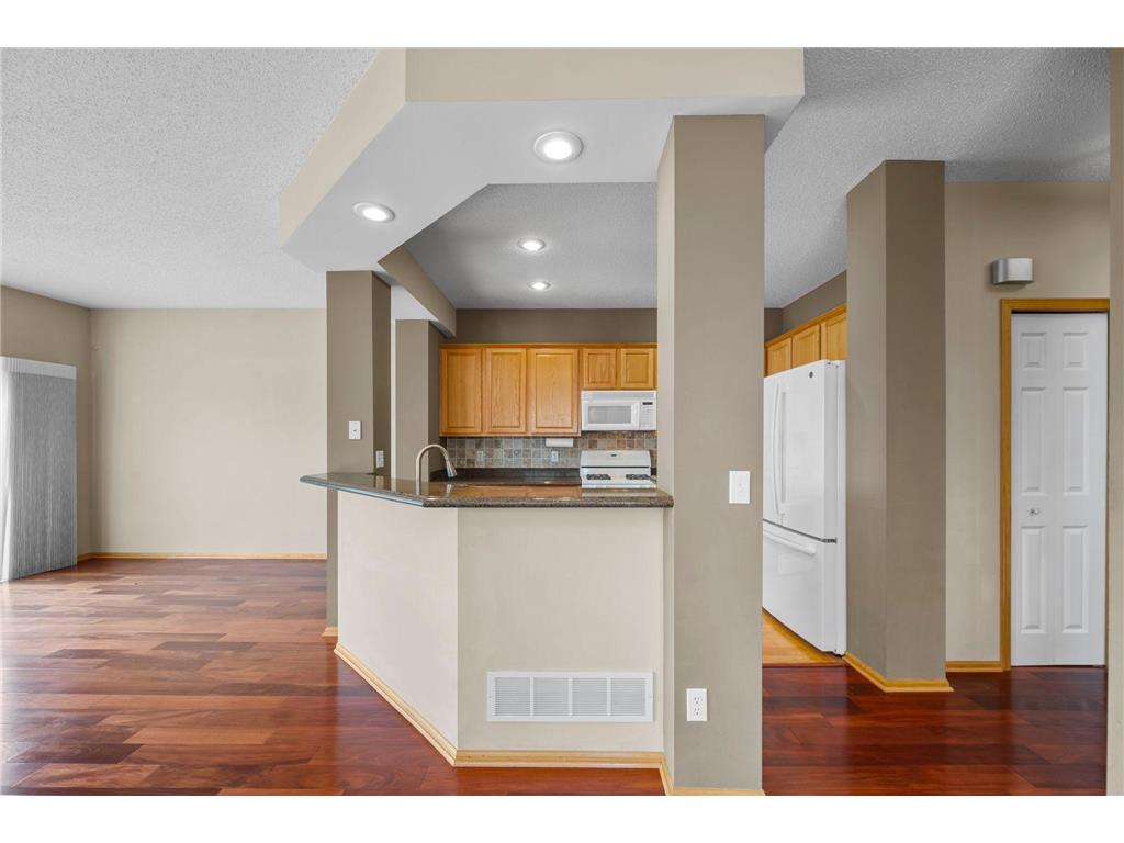 2177 Eagle Trace Lane Woodbury MN 55129 7049142 image32
