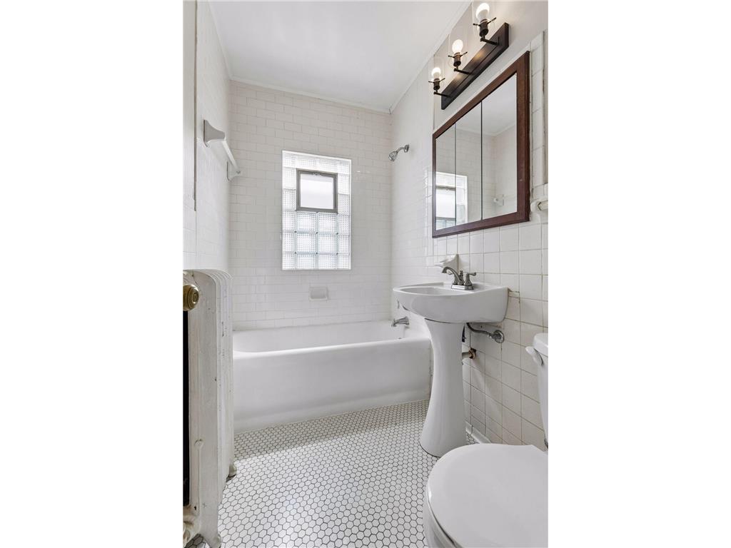 2177 Randolph Avenue Saint Paul MN 55105 7074884 image22