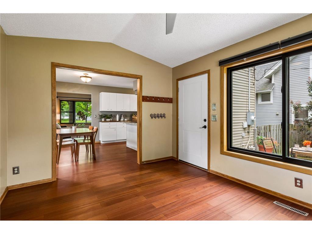 218 11th Avenue N Hopkins MN 55343 6826562 image15