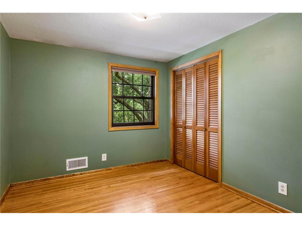 218 11th Avenue N Hopkins MN 55343 6826562 image28