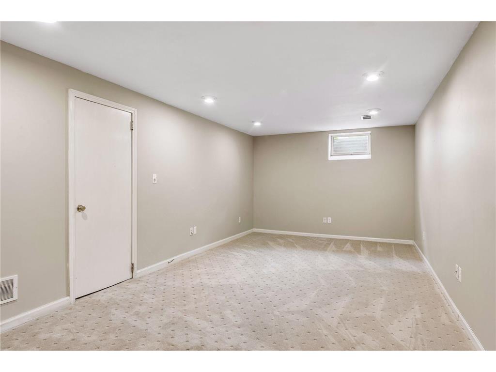 218 11th Avenue N Hopkins MN 55343 6826562 image31