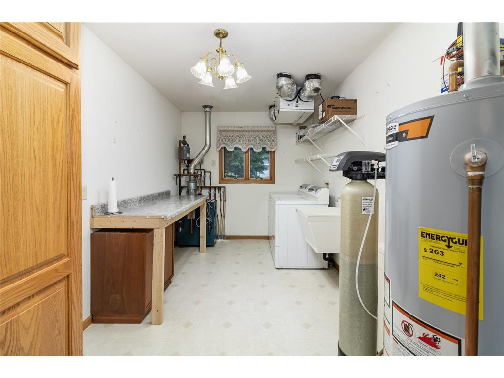 218 6th Street NE Montgomery MN 56069 7006554 image20