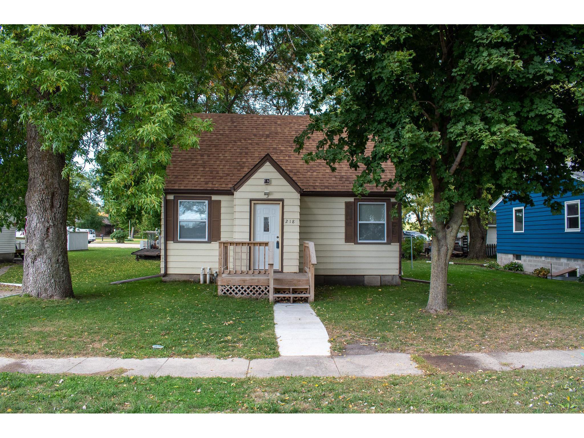 218 E Main Street, Alden, MN 56009 MLS 6139028 Edina Realty