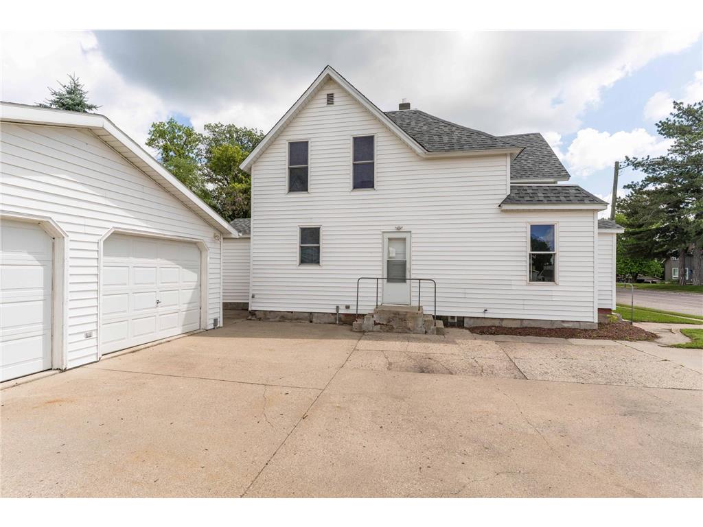 218 E Main Street Cyrus MN 56323 6746880 image16