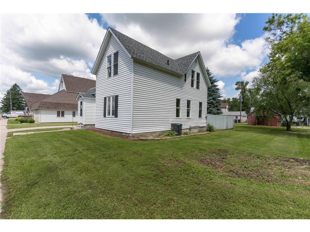 218 E Main Street Cyrus MN 56323 6746880 image4