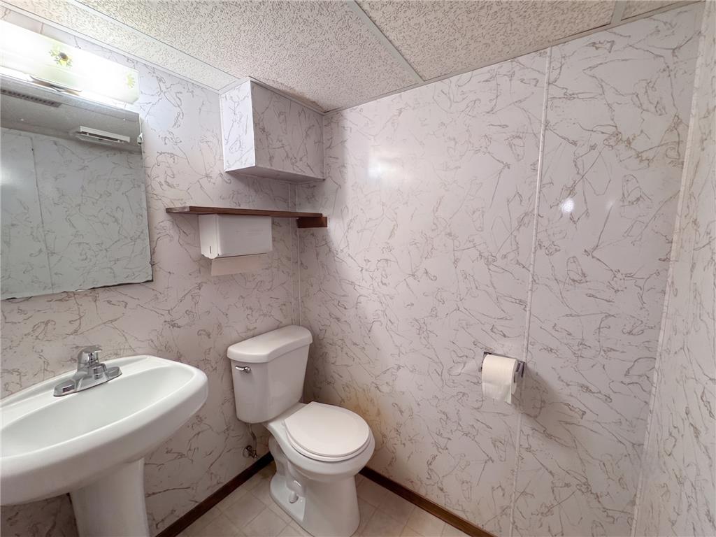 218 E Washington Avenue Fergus Falls MN 56537 7088592 image30