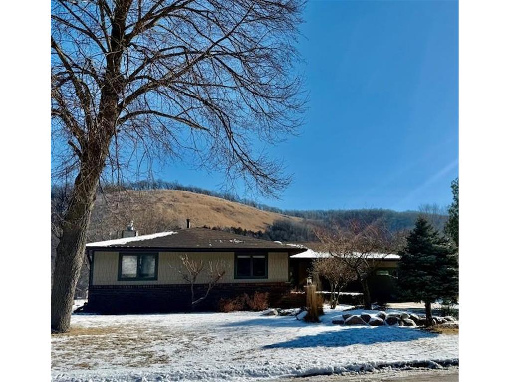 218 Oak Leaf Drive Winona MN 55987 6659753 image1