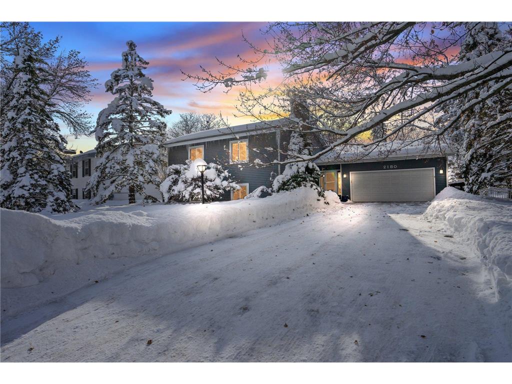 2180 Cameron Drive, Woodbury, MN 55125 MLS 6316397 Edina Realty