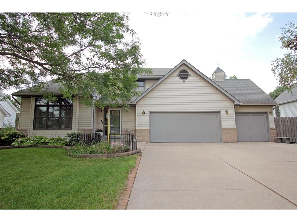 2180 Wallingford Lane, Woodbury, MN 55125 MLS 6251330 Edina Realty