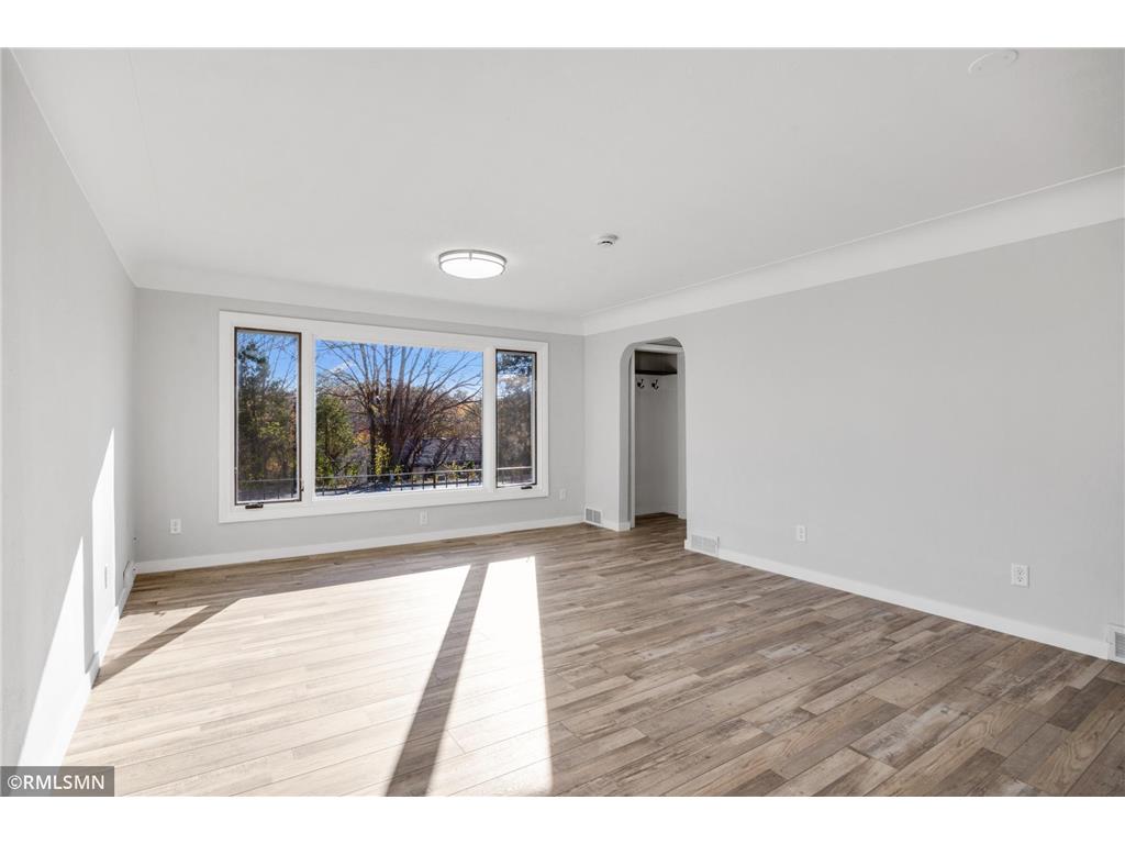 2181 Sunrise Drive N Maplewood MN 55117 6817862 image15