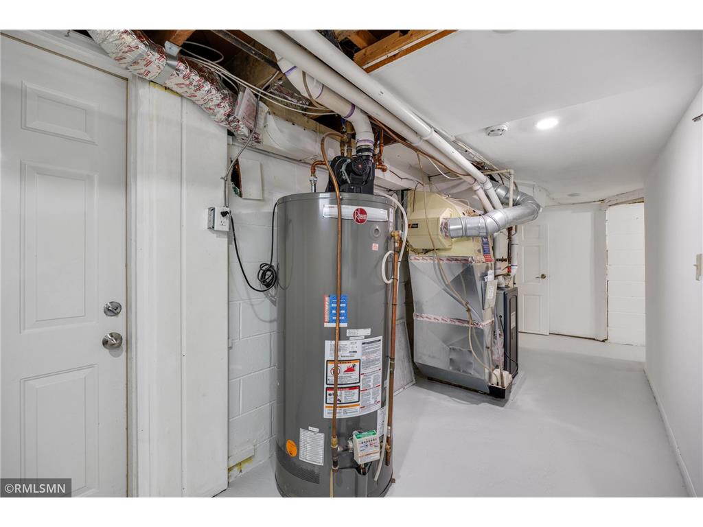 2181 Sunrise Drive N Maplewood MN 55117 6817862 image18