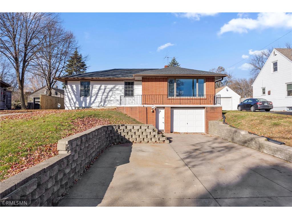 2181 Sunrise Drive N Maplewood MN 55117 6817862 image2