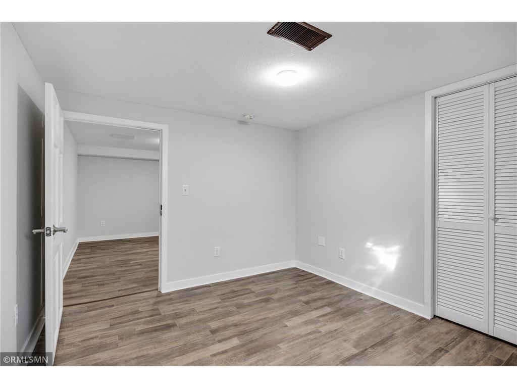 2181 Sunrise Drive N Maplewood MN 55117 6817862 image21