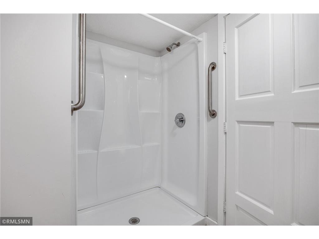 2181 Sunrise Drive N Maplewood MN 55117 6817862 image24