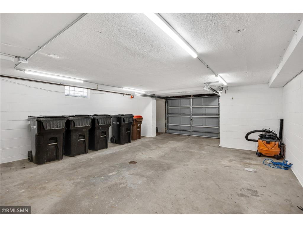 2181 Sunrise Drive N Maplewood MN 55117 6817862 image25