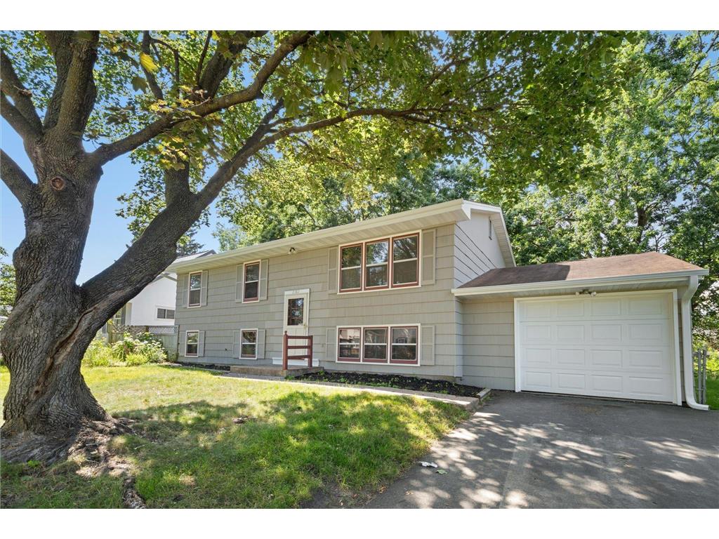 2182 Radatz Avenue North Saint Paul MN 55109 6572214 image1