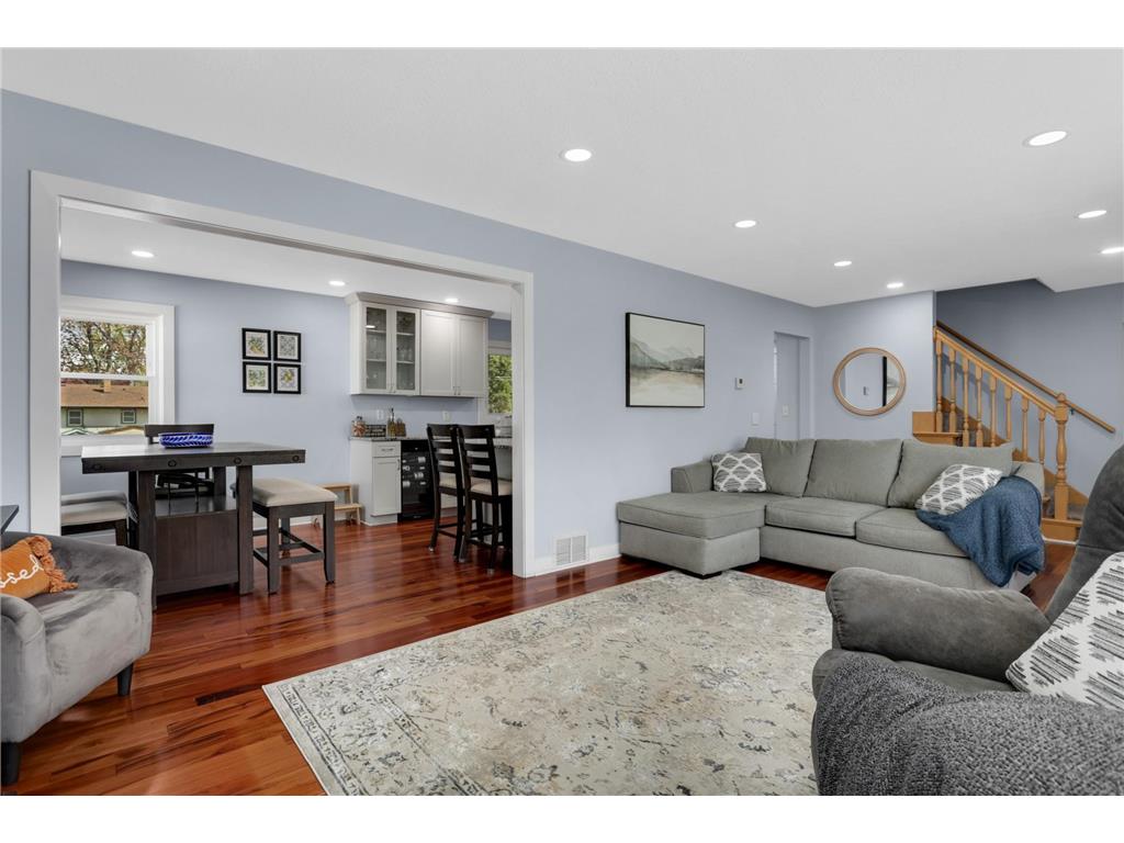 2183 Radatz Avenue Maplewood MN 55109 7064260 image11
