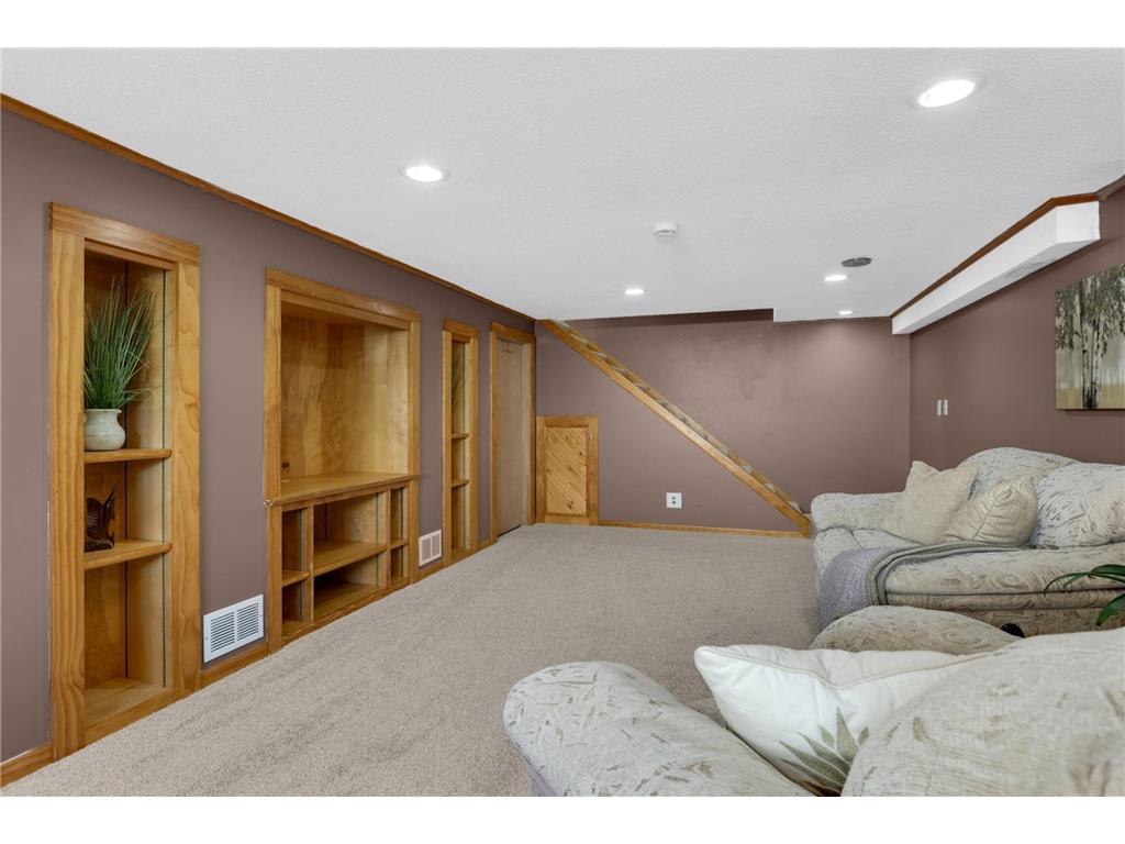2183 Radatz Avenue Maplewood MN 55109 7064260 image29