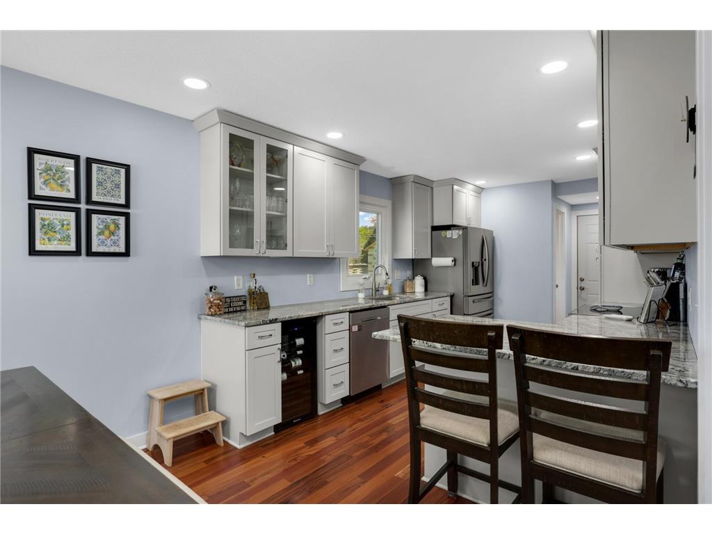 2183 Radatz Avenue Maplewood MN 55109 7064260 image3