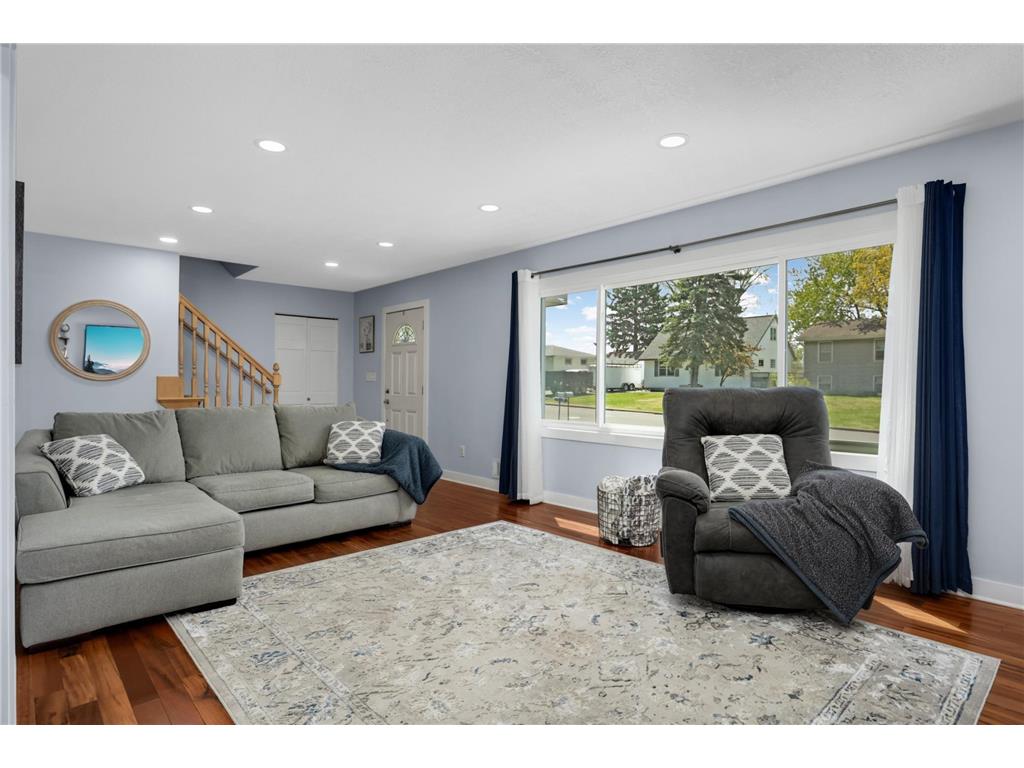 2183 Radatz Avenue Maplewood MN 55109 7064260 image9